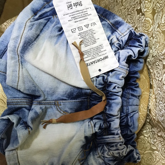 Short - Picture 2 of 4